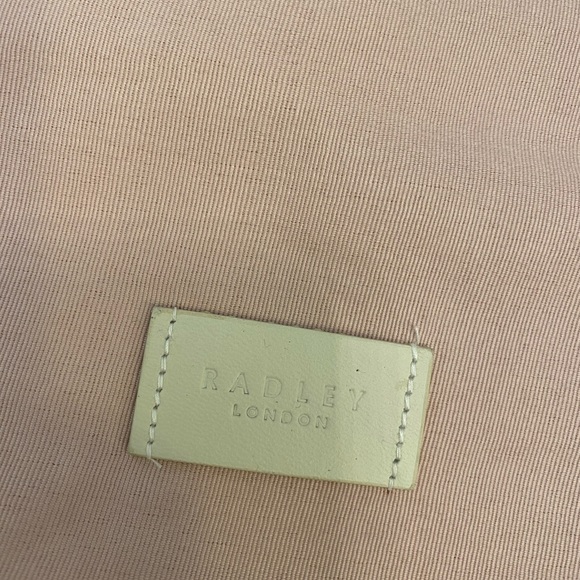 Radley London Tote Bag, approx 14” wide, 13” tall, 4.5” deep, 9.5” strap drop - Picture 6 of 7